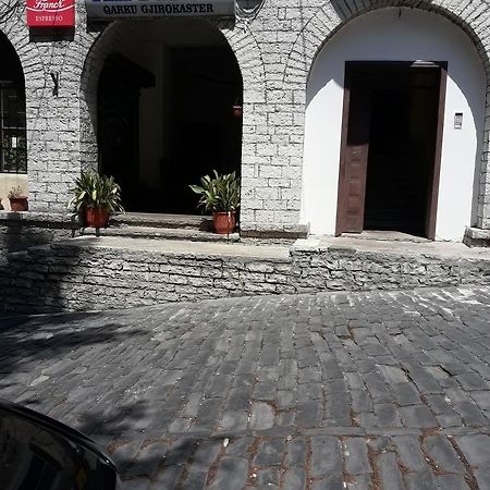 Tina'S Apartment Гирокастра Экстерьер фото